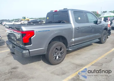 2023 Ford F-150 Lightning Lariat z USA, uszkodzony, nr VIN 1FT6W1EVXPWG49668